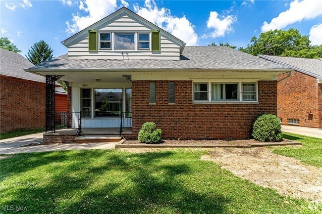 Building Photo - 24111 Edgehill Dr Rental