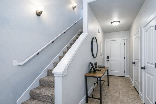 Photo - 1123 S Tottenham Ct