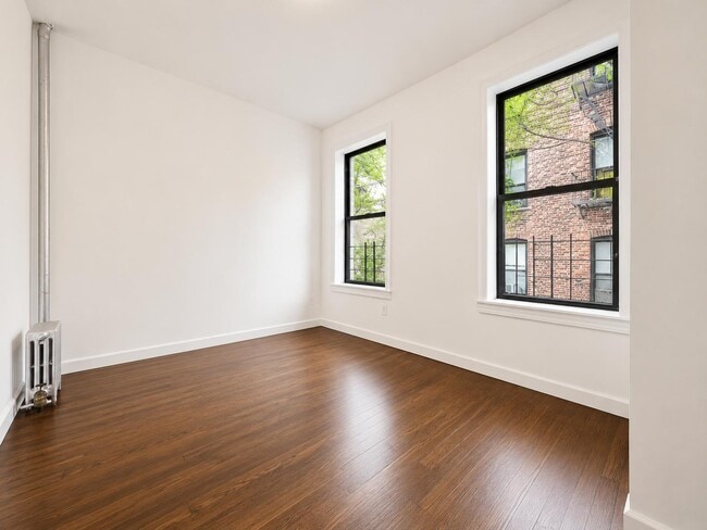 Photo - 529 W 151st St Unidad 42