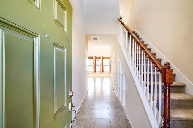 Photo - 3717 Dover Ferry Crossing