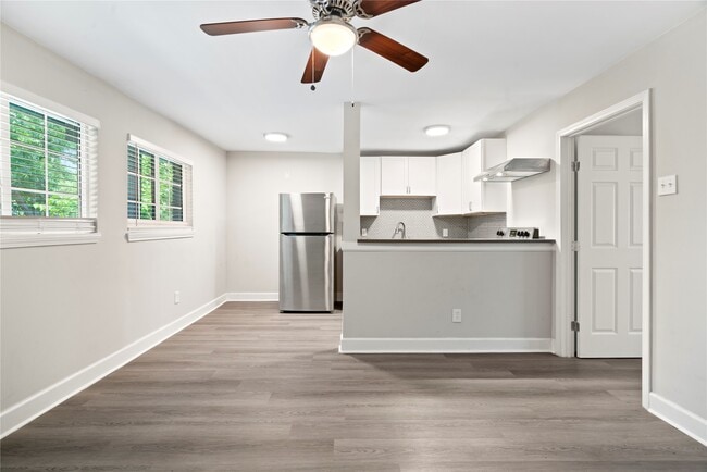 Photo - 6810 Del Rio St Unit 4