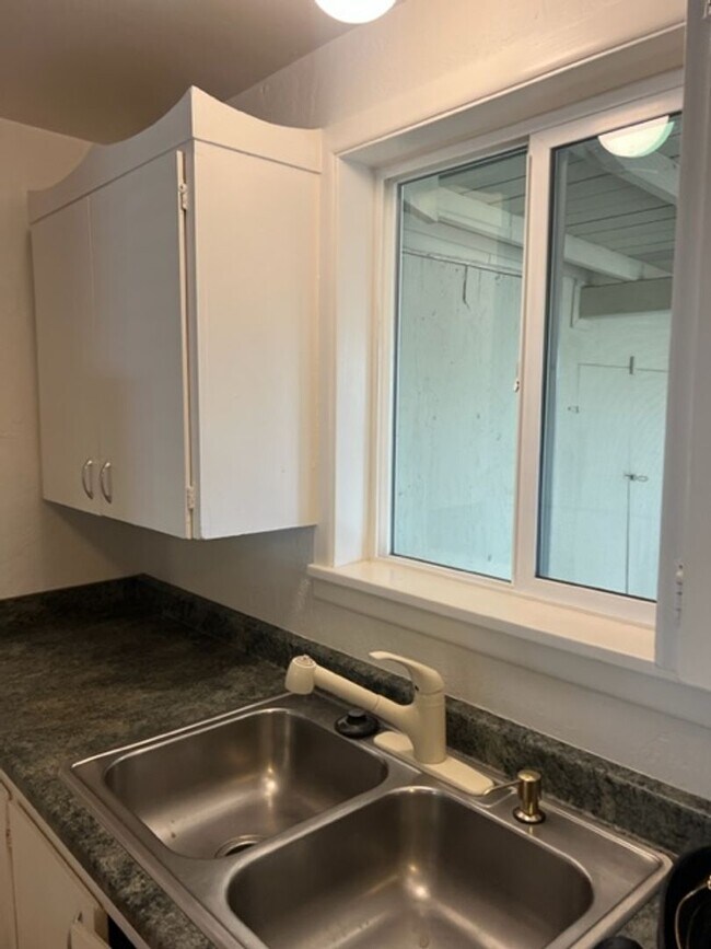 Photo - 907-919 GLENDALE Unit 907