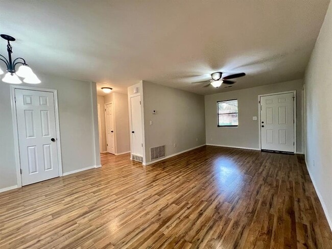 Photo - 7400 Drexel Ave
