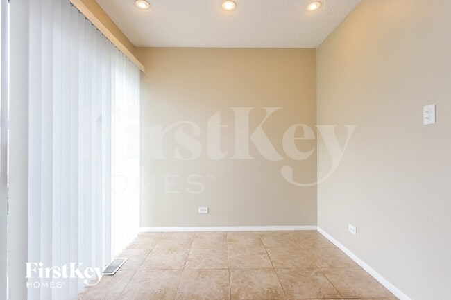 Photo - 9226 162nd St