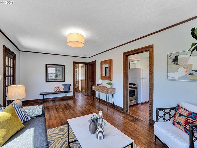 Photo - 2015 SE Sherrett St