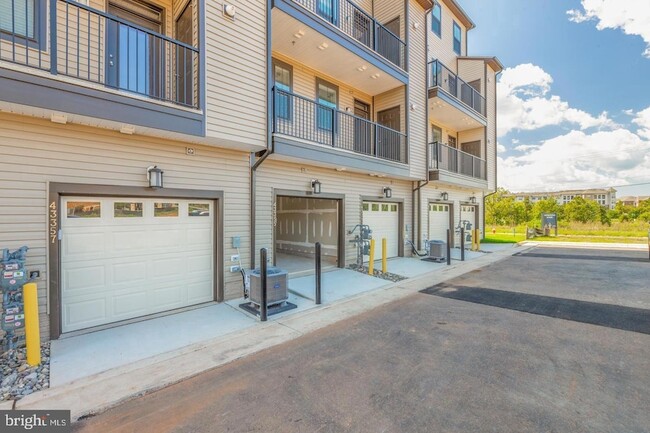 Photo - 43357 Radford Divide Ter