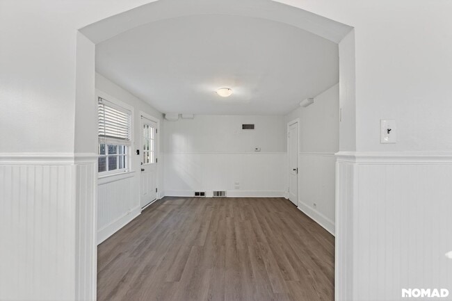 Photo - 821 Onslow St