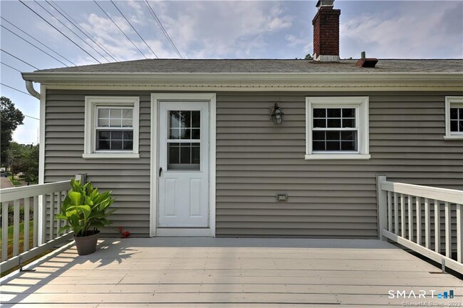 24 Beau St