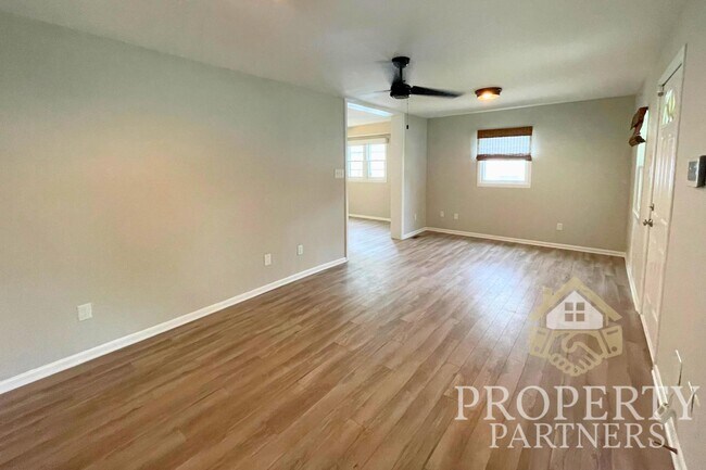 Photo - 4929 Kingsley Dr