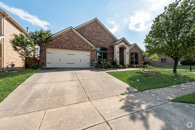 Building Photo - Beautiful 3 bedroom, 2.5 bath in Briarwyck... Rental