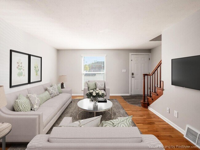 Photo - 1028 Folkestone Rd