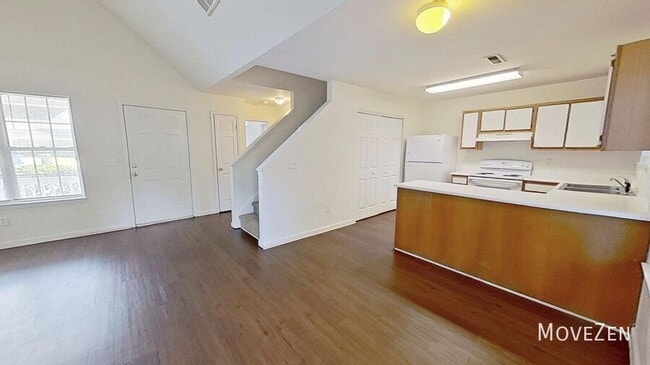 Photo - 307 St Rosea Rd