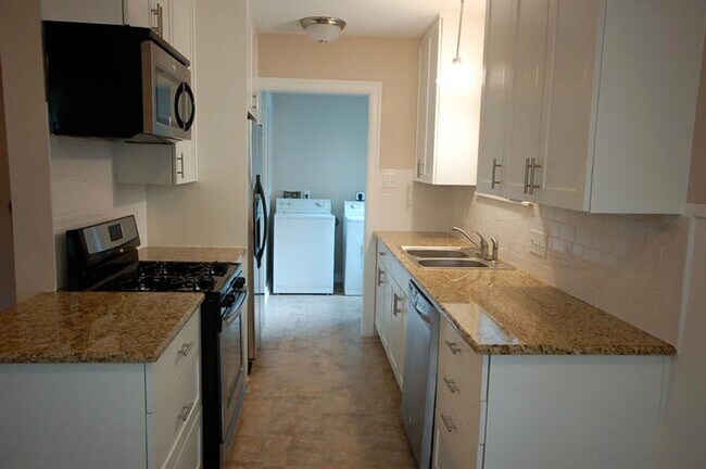 Photo - 907 E 38th St Unidad A