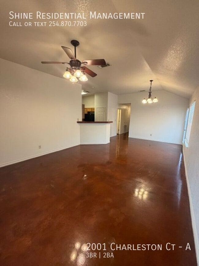 Photo - 2001 Charleston Ct Unit A