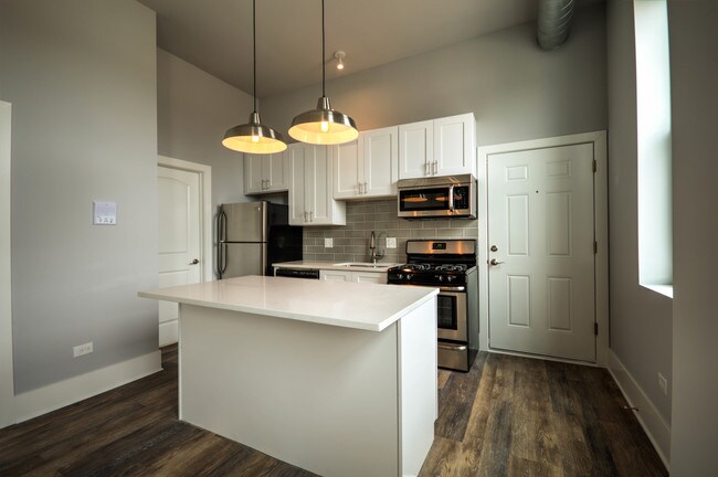 Photo - 2115 S Wood St Unit 2N