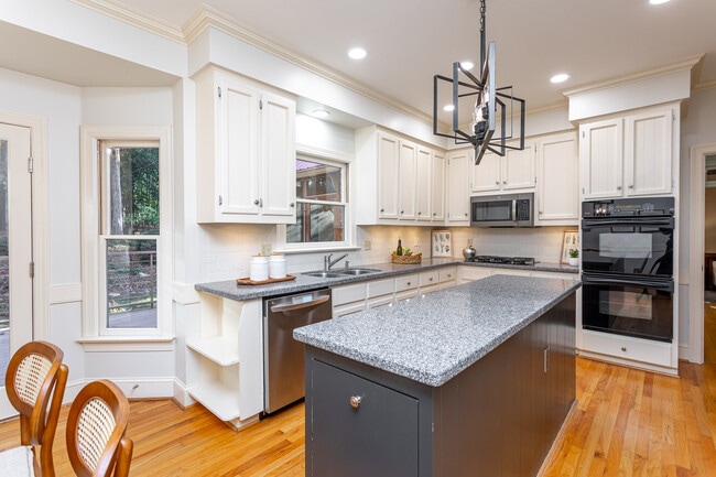 Photo - 5008 Wood Valley Dr