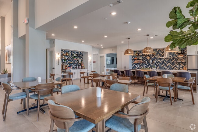 Kitchen Lounge