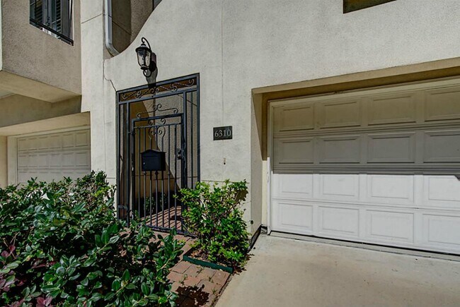 Photo - 6310 Grand Blvd
