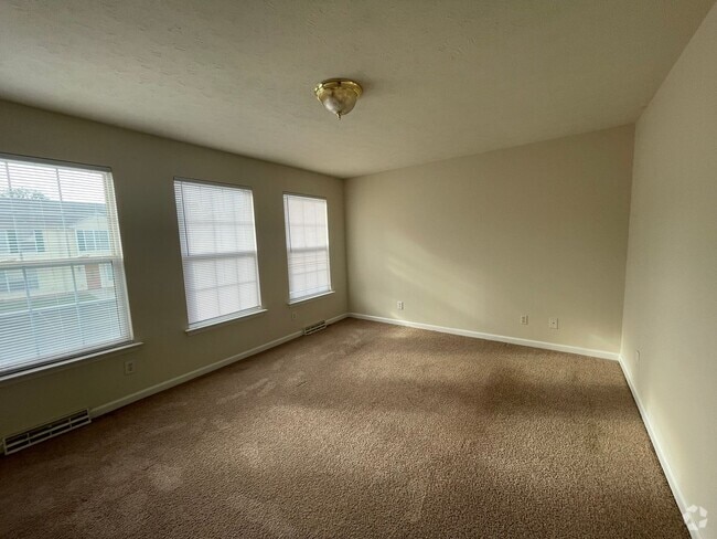 Building Photo - Timberlake Area Townhome