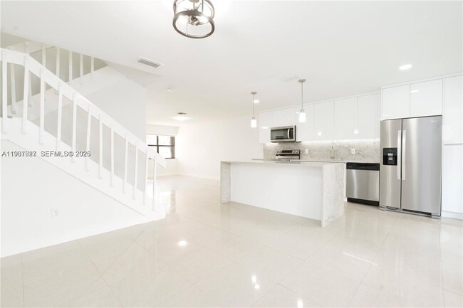 Photo - 6080 W 26th Ct Unidad 101-9