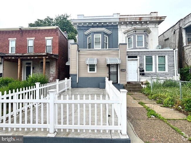 Building Photo - 1611 W Erie Ave Rental