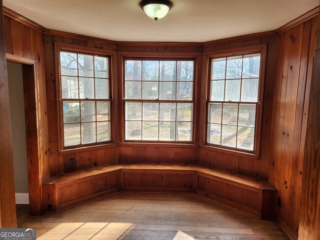 Photo - 111 Charlton St NW