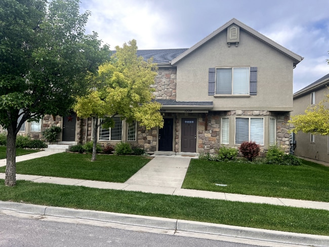 Photo - 1228 E 800 N Townhome
