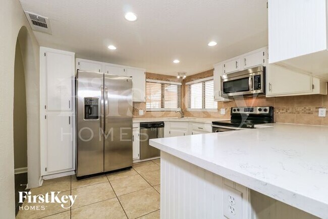 Photo - 17824 N 57th Dr