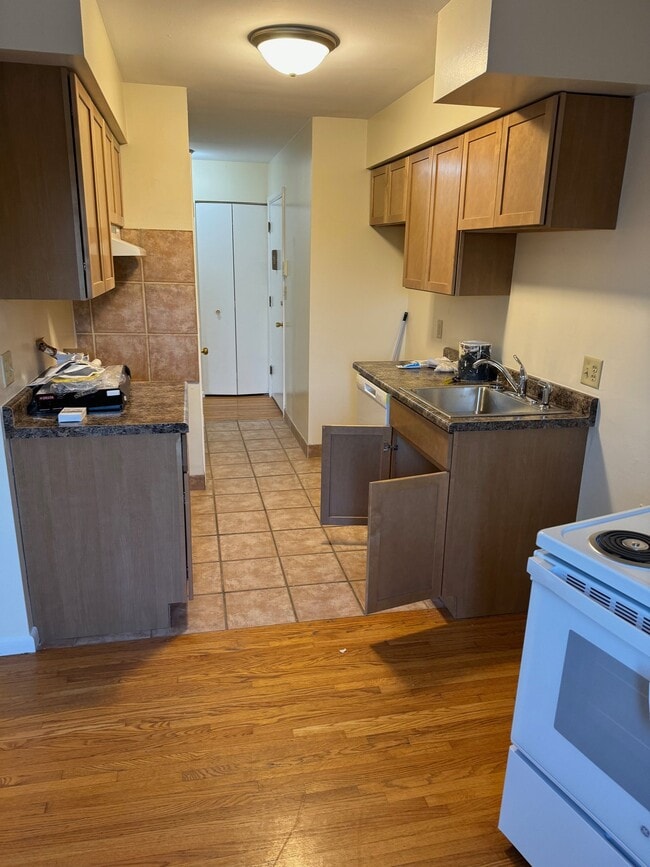 Photo - 1585 W Highland Pkwy Unit 205