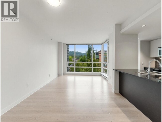 2968 Glen Dr Unit 605
