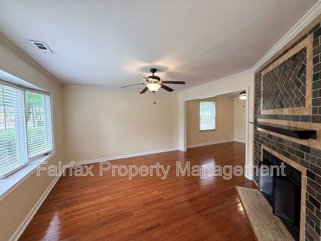 Photo - 107 Perriwinkle Pl