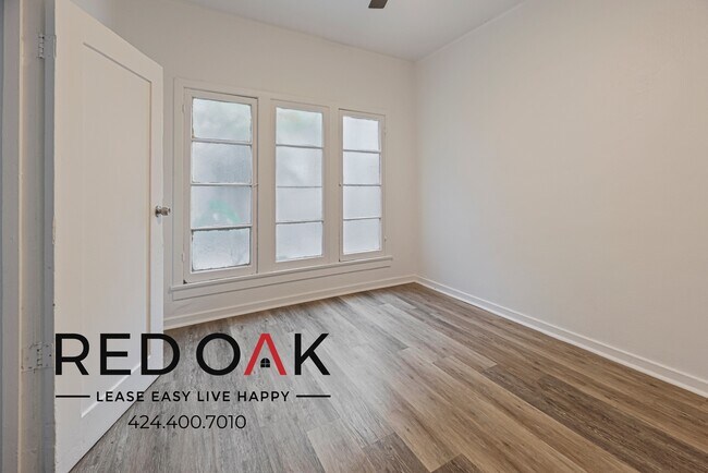 Photo - ~2 Weeks FREE~ Charming and Bright Two Bed... Unit 1508 1/2