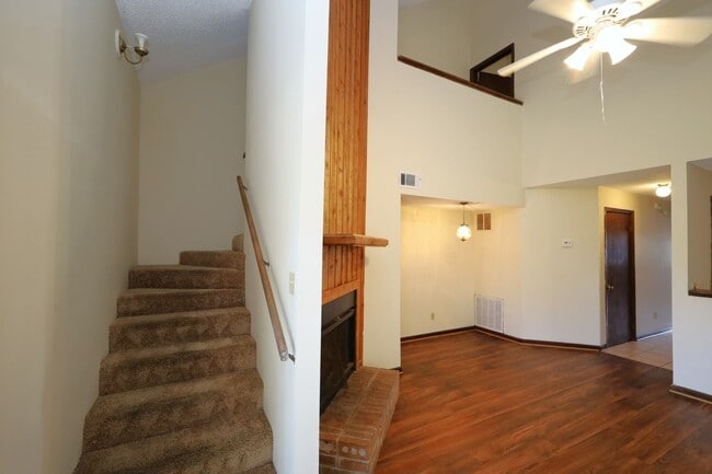 Photo - 2720 Tyndall Dr