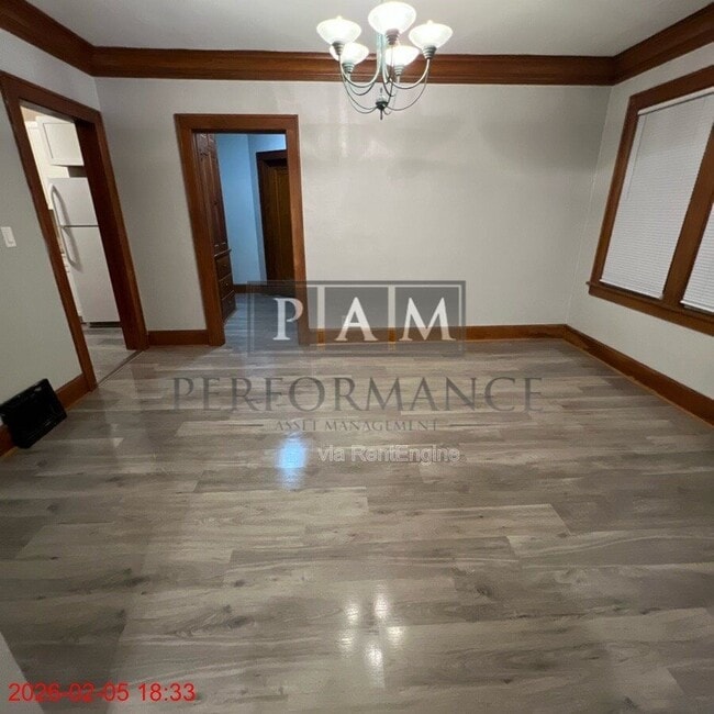 Photo - 1909 Thurston Ave