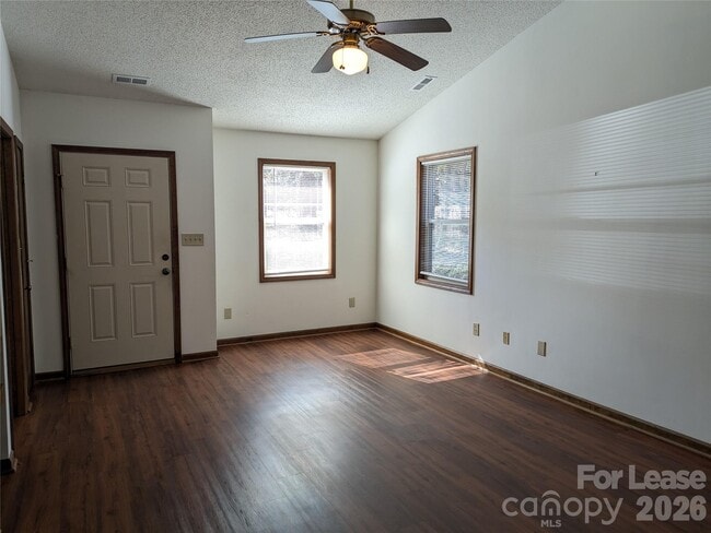 Photo - 119 Birdie Ct