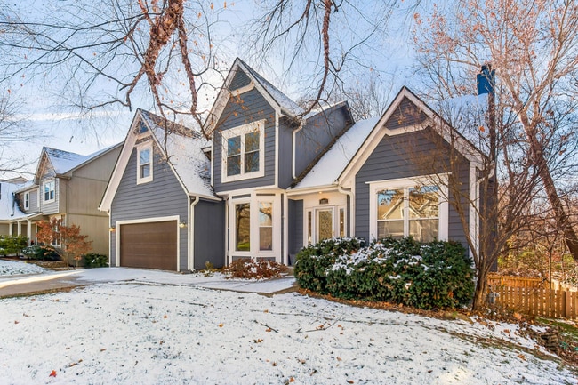 Photo - 5933 W 153rd St