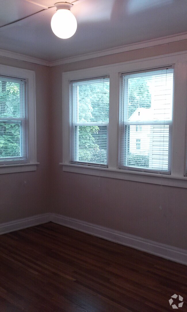 Building Photo - 218 E. Hudson Street Rental