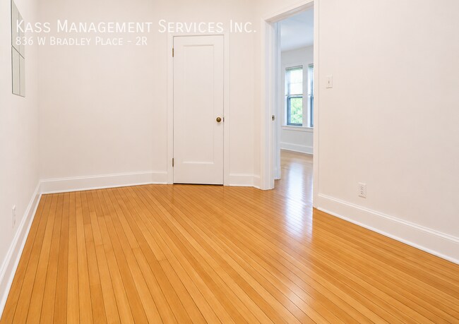 Photo - 836 W Bradley Pl Unit 2R