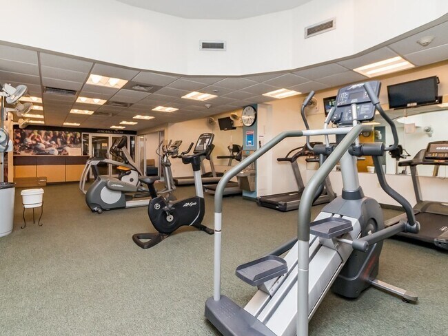 Photo - 99 Pond Ave Unit 902