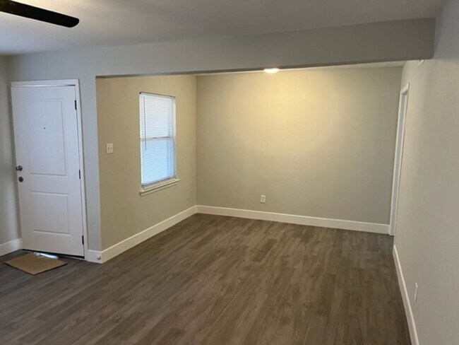 Photo - 1909 Dorothy Dr