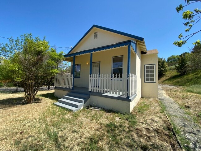 1+ Bed 1 Bath, Single Family Home In Martinez - 1+ Bed 1 Bath, Single Family Home In Martinez