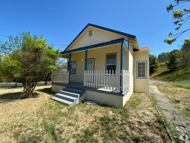 Building Photo - 1+ Bed 1 Bath, Single Family Home In Martinez