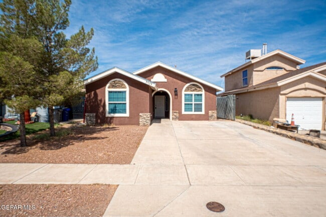 Building Photo - 3929 Tierra Marfil Rd Rental