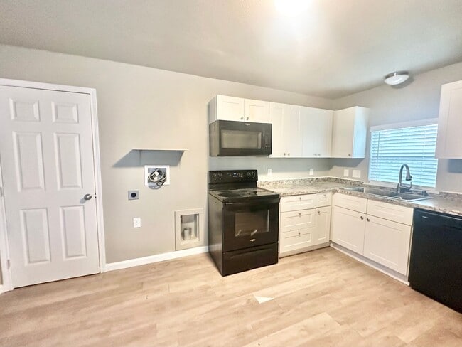 Photo - Adorable 2 Bed / 1 Bath Near Downtown Denton!