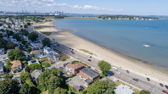 Building Photo - 623 Quincy Shore Dr Unit 4-B