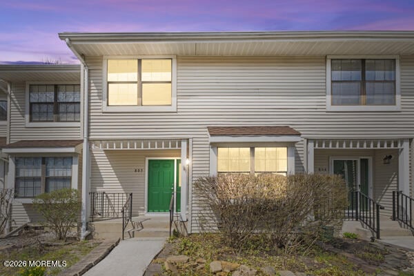 Building Photo - 805 Arlington Dr