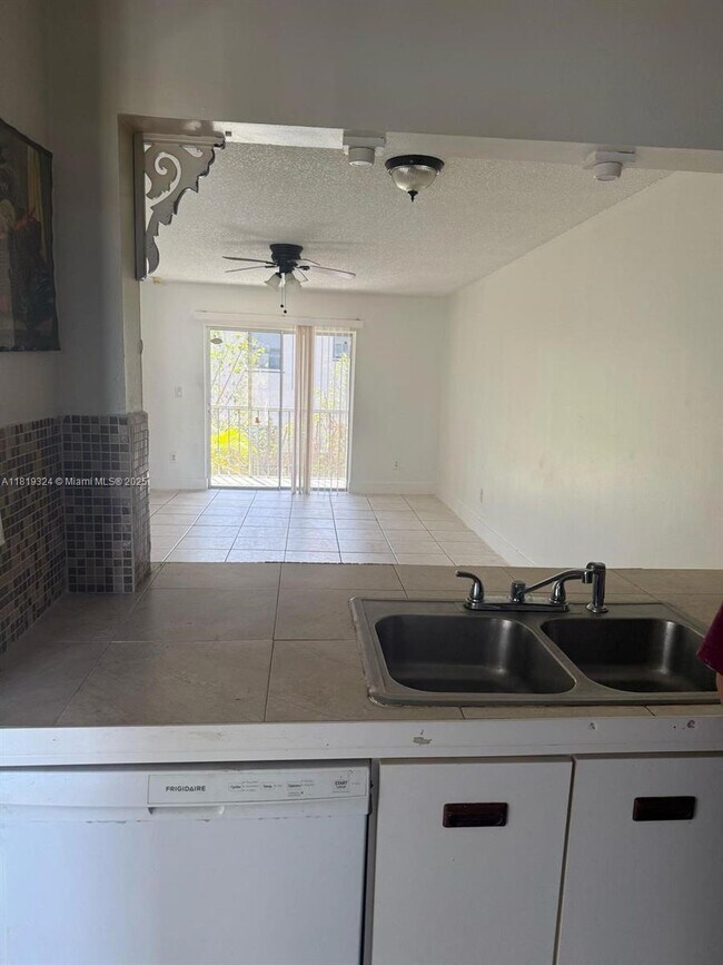 Photo - 438 NE 210th Cir Terrace Unit 202-4B