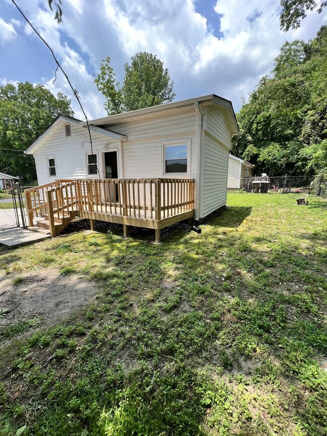 Photo - 2115 Wythe St