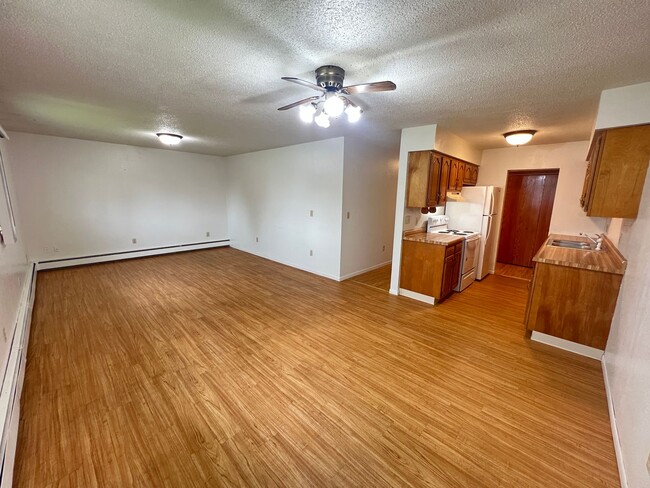 Photo - One level living w/ Attached Garage Available July! Unit 1406 Birch Ave