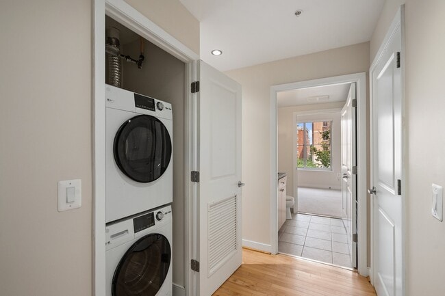 Photo - 820 N Pollard St Unit 311
